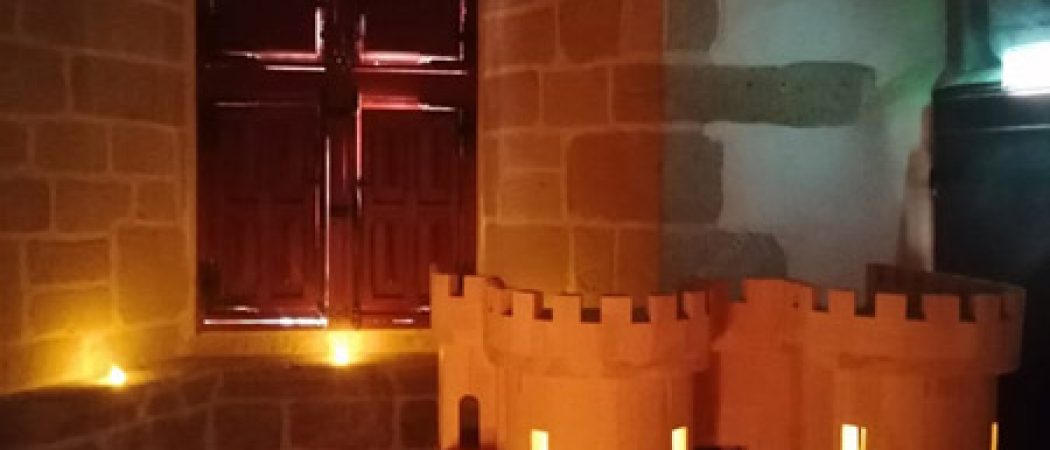 Guérande :  Une visite guidée à la lampe-torche de la Porte Saint-Michel pour la nuit des musées