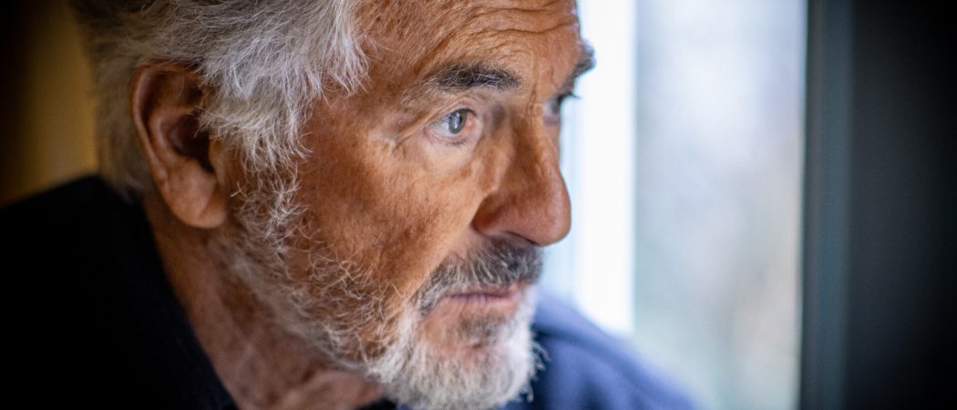 Chez lui, à Paris, le 15 février 2024