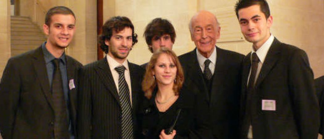 Quand Valéry Giscard d'Estaing accueillait des étudiants Baulois et Nantais...